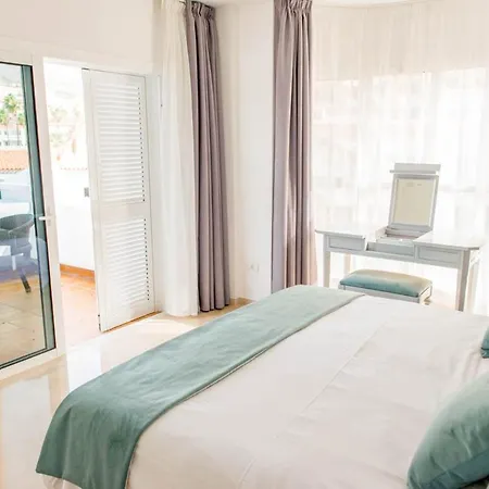 Adeje Sleeps 8 With Pool Vila